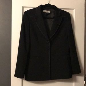 Women’s suit jacket